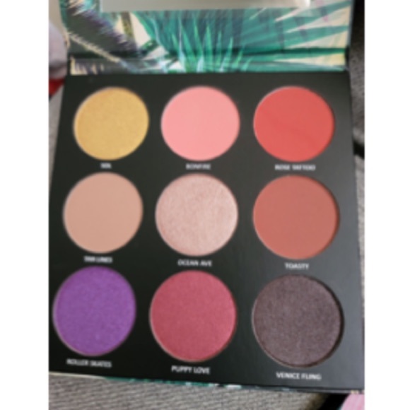 New X Bailey Sarian Venice Fling Eyeshadow Palette - Picture 2 of 5